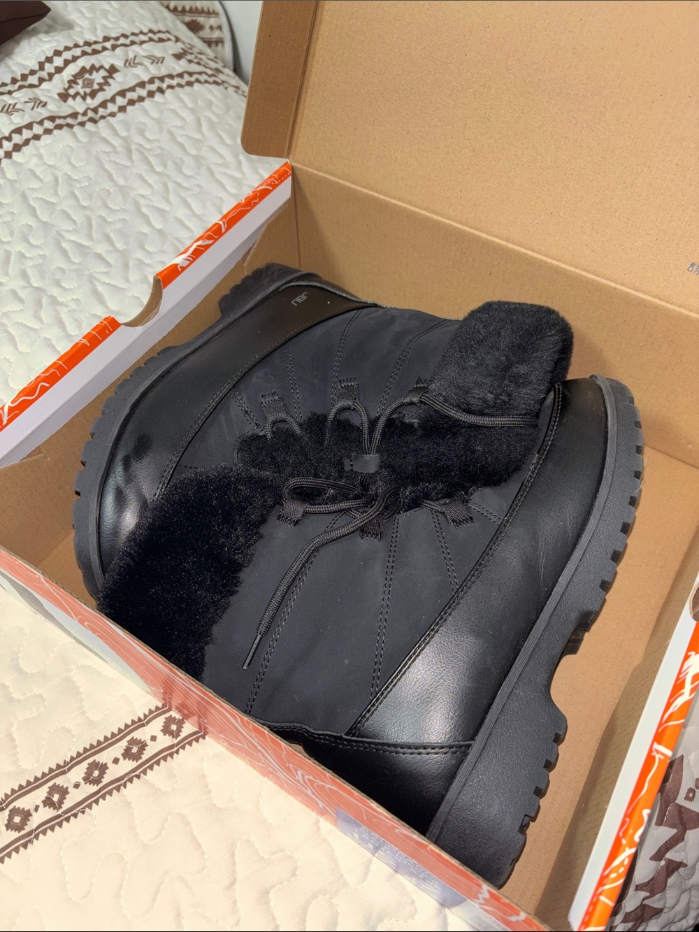 Black Winter Shearling-Lined Boots